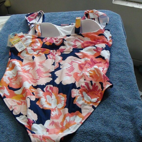 Kona Sol Full Cov Floral Raffle Sleeve Tummy Control One Piece Swimsuit 14 - 22 - Picture 10 of 14